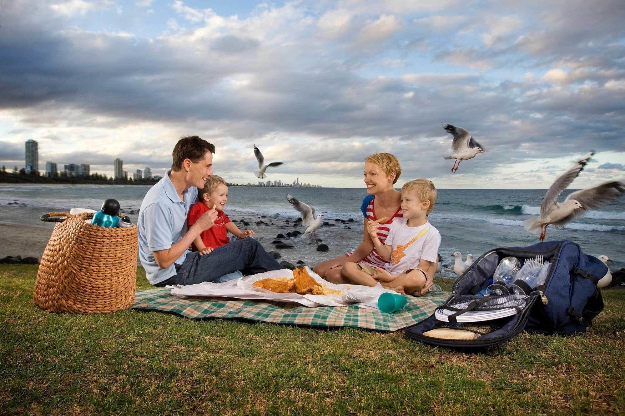 Burleigh Beach Tourist Park Гоулд Коуст Екстериор снимка